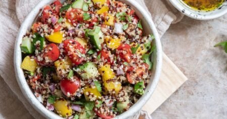 Salada de Quinoa com Legumes